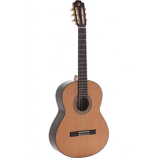 Comprar Guitarra Clasica Admira A6 al mejor precio en Prieto Musica Jerez